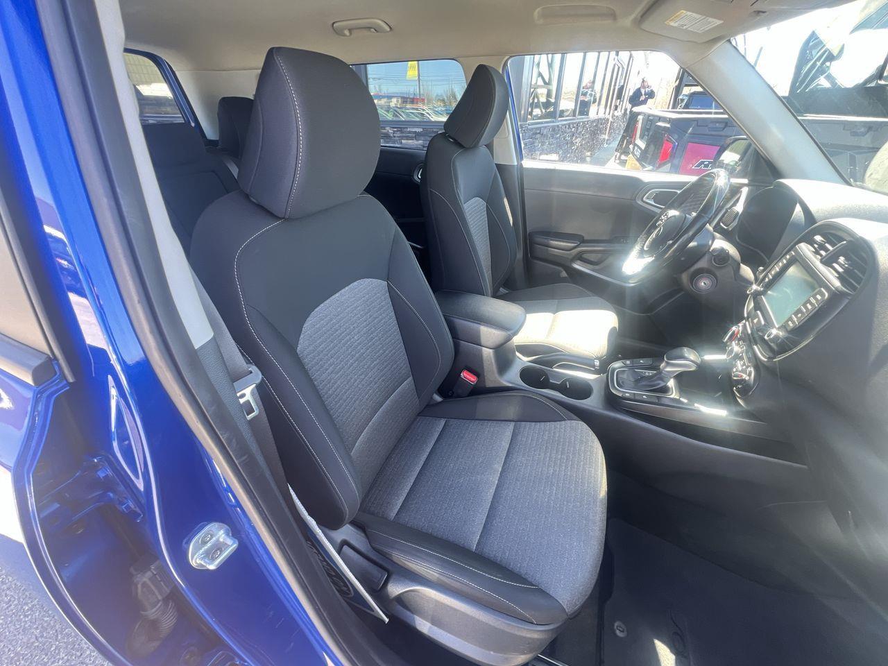 2020 Kia Soul EX HEATED SEATS, HEATED STEERING WHEEL, BACK UP CAM!! Photo
