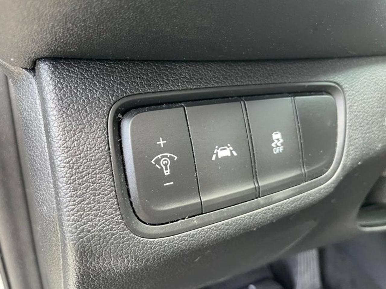 13732823