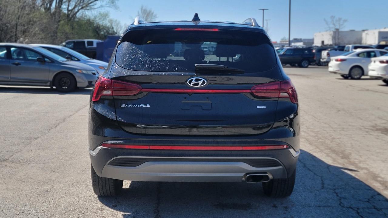 2023 Hyundai Santa Fe Preferred Photo3
