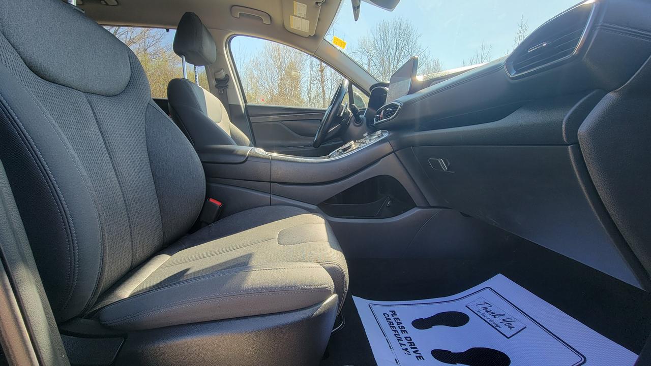 2023 Hyundai Santa Fe Preferred Photo