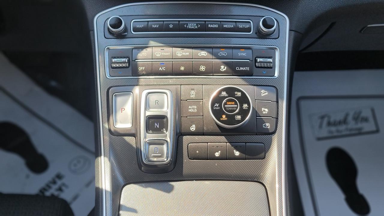 2023 Hyundai Santa Fe Preferred Photo