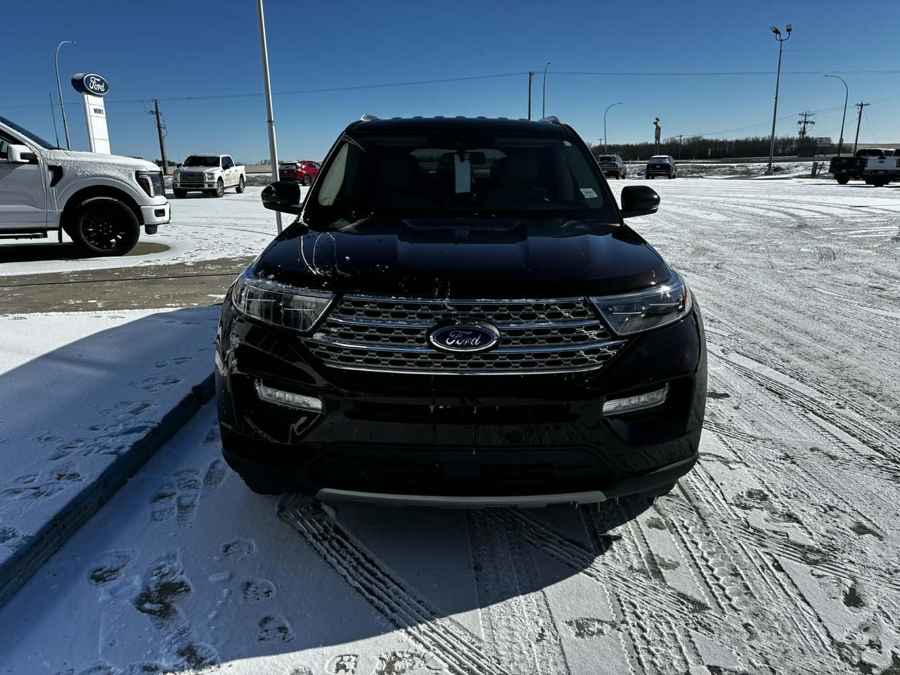 2023 Ford Explorer Limited 4WD Photo1