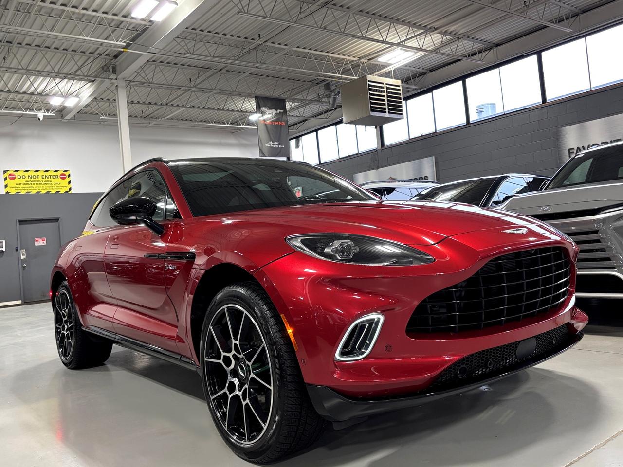 2021 Aston Martin DBX 1913 EDITION 1 OF 500 | NO LUX TAX | AWD | NAV | + Photo