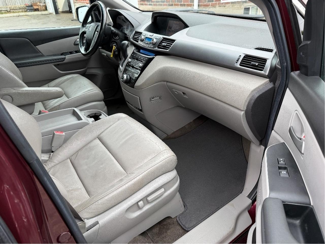 2013 Honda Odyssey Touring Photo