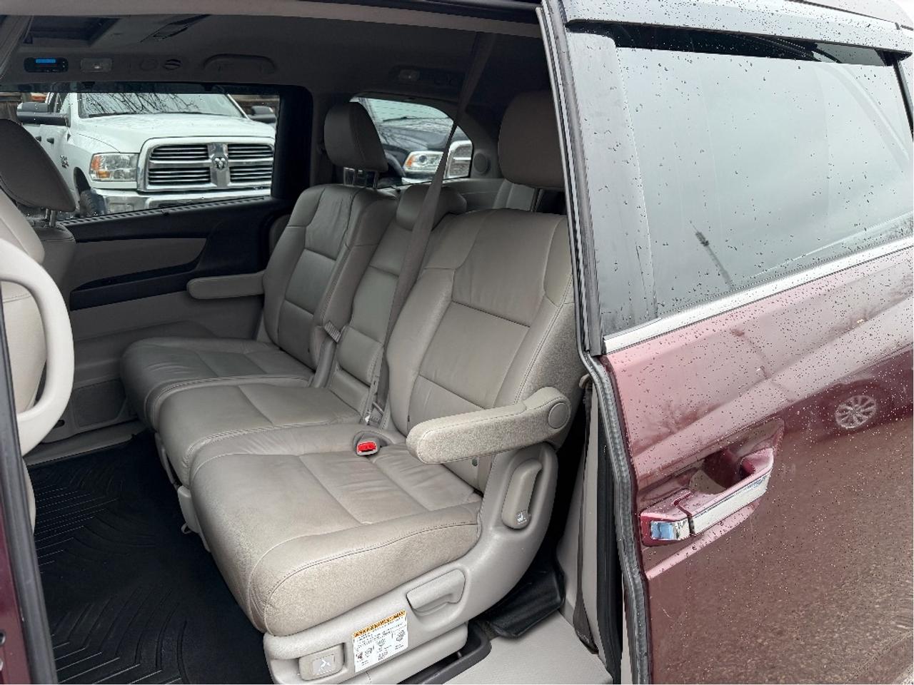 2013 Honda Odyssey Touring Photo