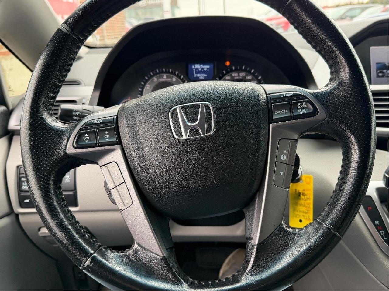 2013 Honda Odyssey Touring Photo