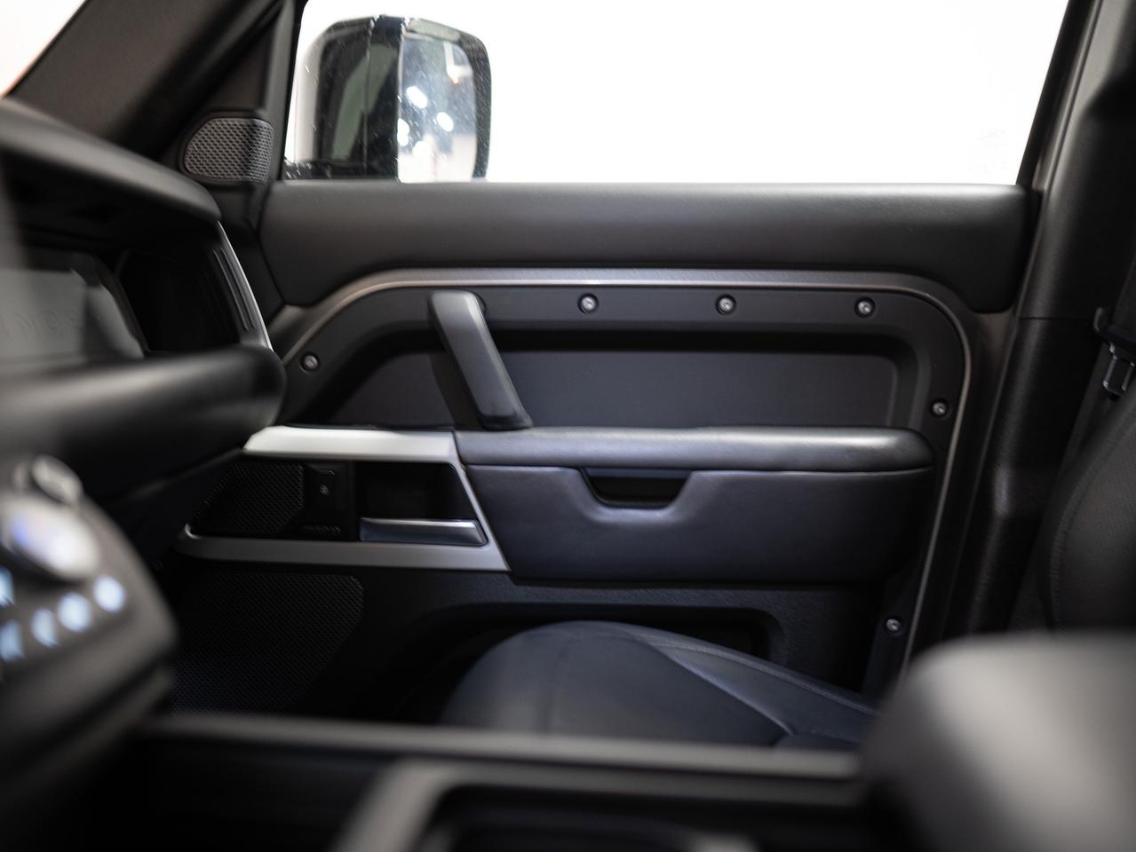 2022 Land Rover Defender 110 | XS EDITION | P400 | PANO | 22 IN Photo