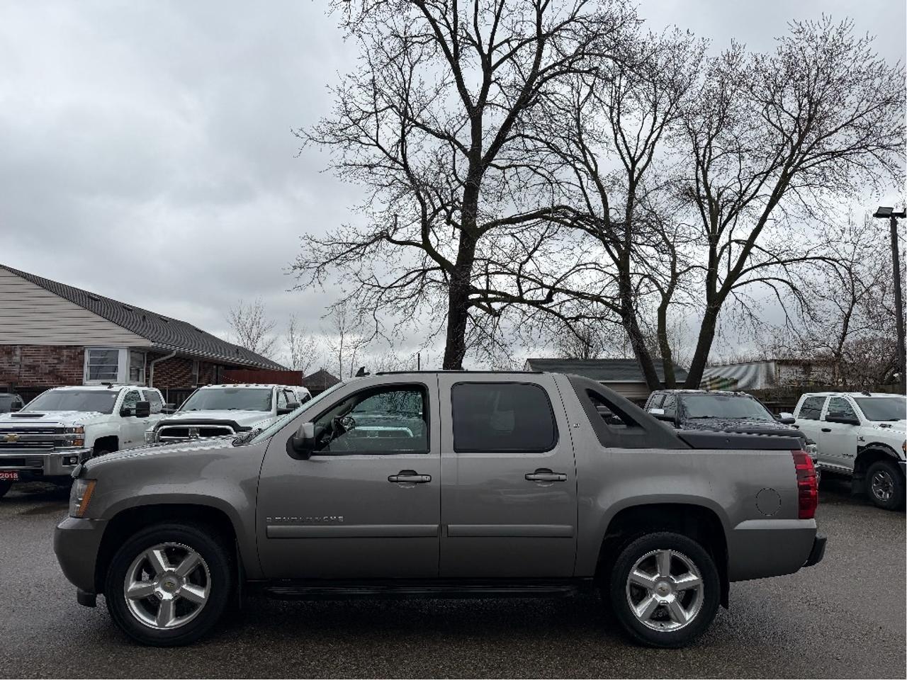 2009 Chevrolet Avalanche LS | Undercoated Annualy | Very Well Maintained Photo