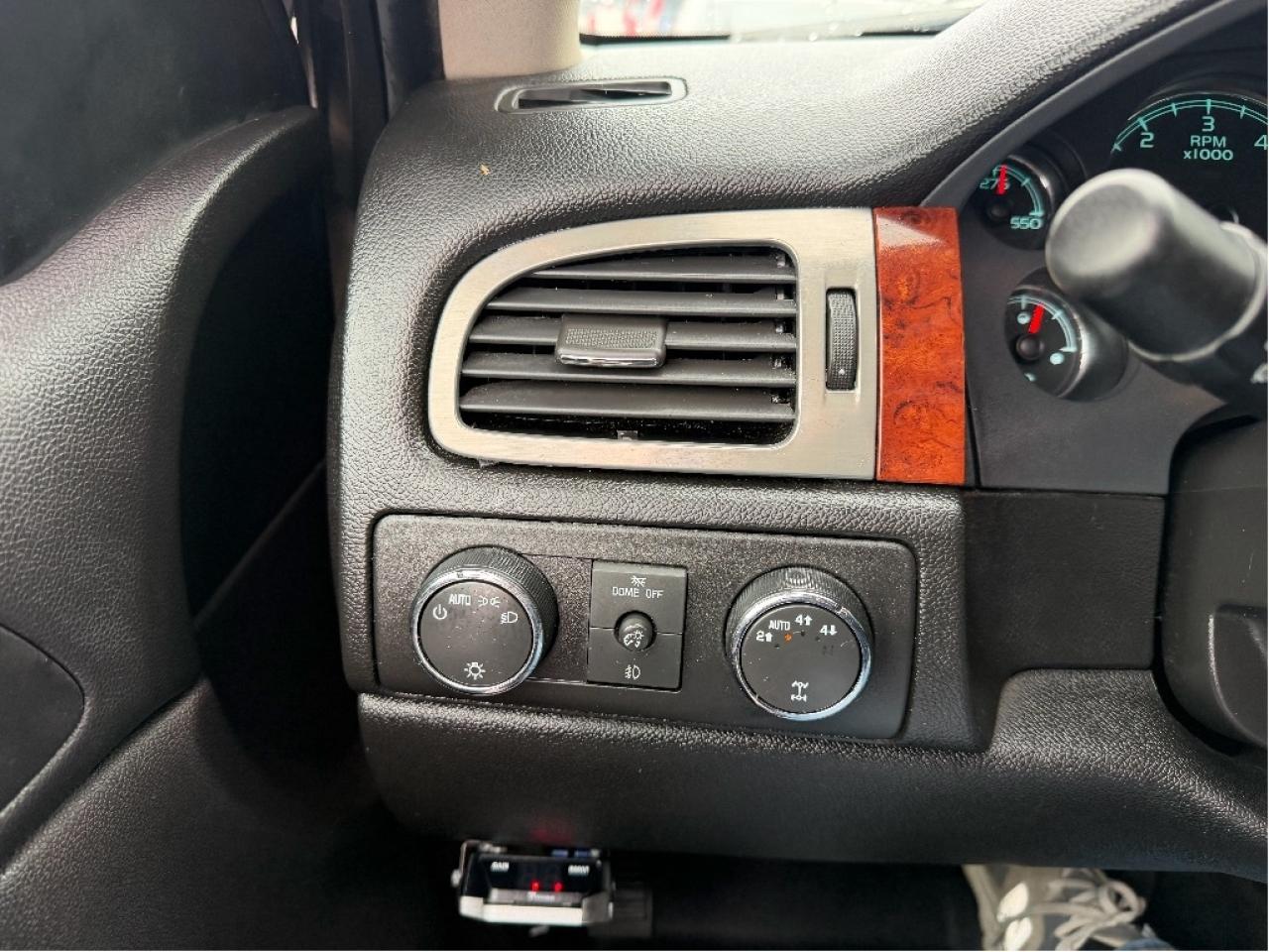 2009 Chevrolet Avalanche LS | Undercoated Annualy | Very Well Maintained Photo