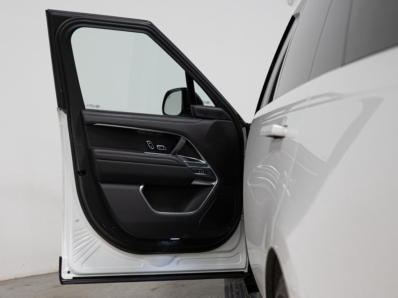 2022 Land Rover Range Rover P530 | LWB | 7 PASS | HUD | MERIDIAN | 23 IN Photo