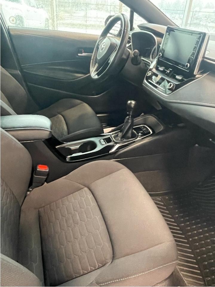 2022 Toyota Corolla Hatchback Base Photo