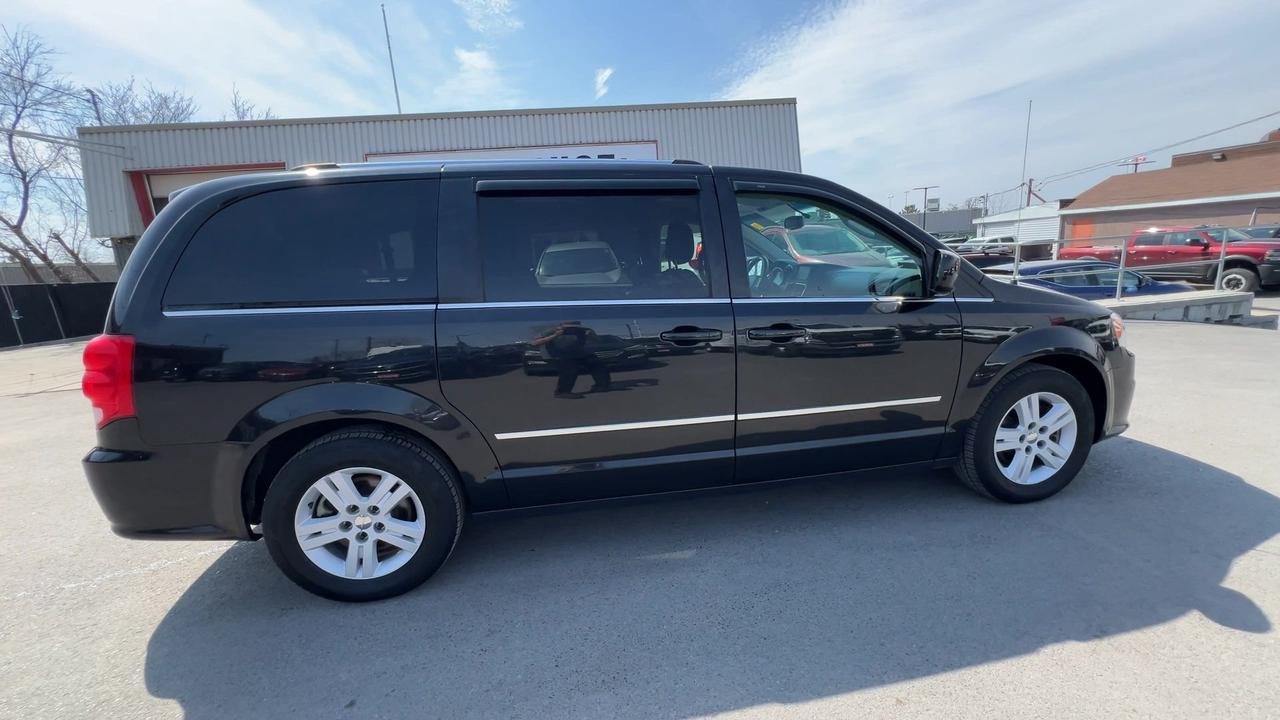 2016 Dodge Grand Caravan CREW PLUS | 7-PASS | LEATHER | ALLOYS | REAR CAM Photo