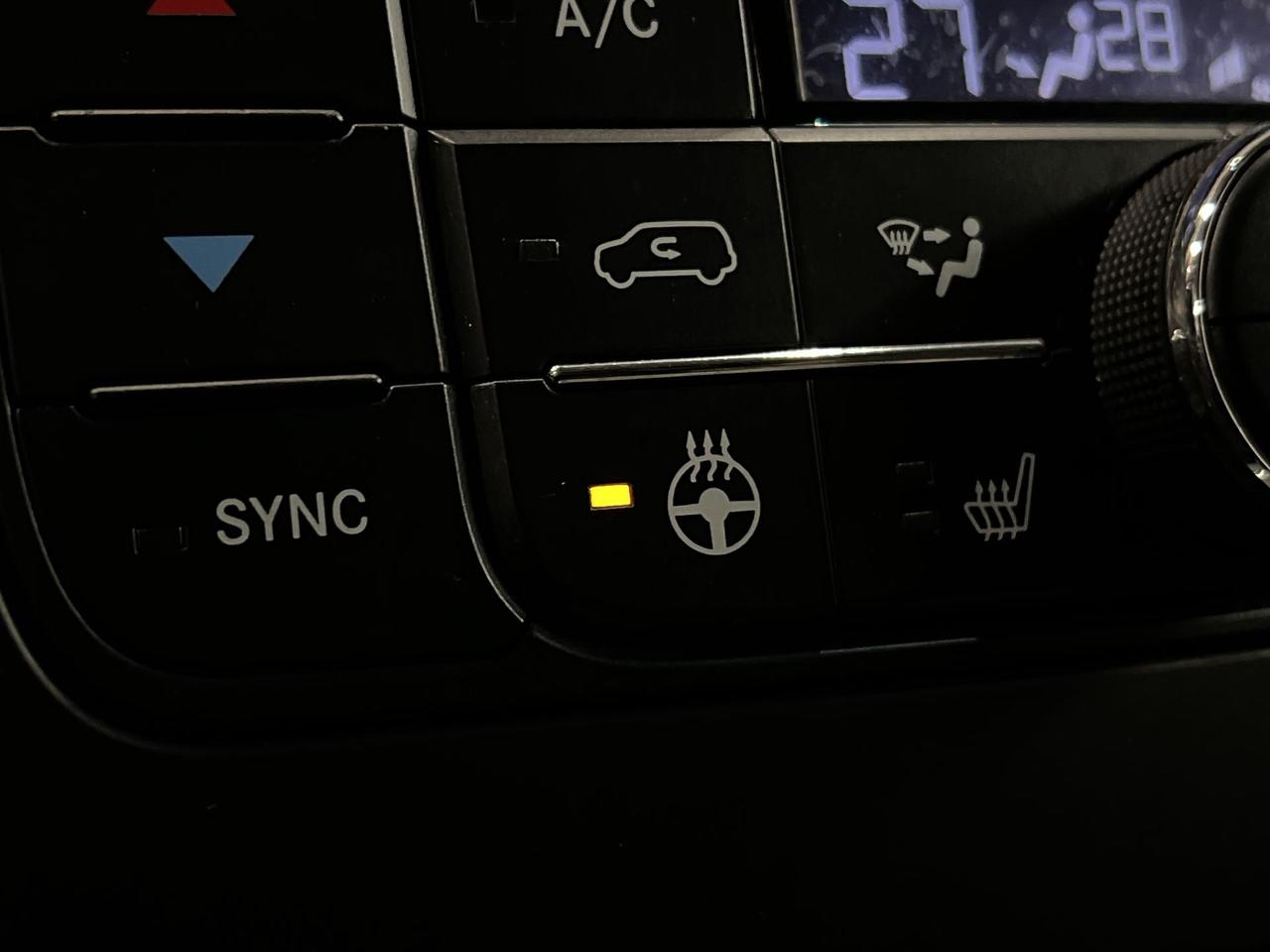2016 Dodge Grand Caravan CREW PLUS | 7-PASS | LEATHER | ALLOYS | REAR CAM Photo