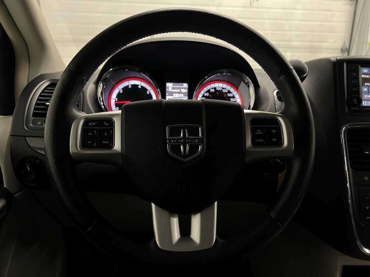 2016 Dodge Grand Caravan CREW PLUS | 7-PASS | LEATHER | ALLOYS | REAR CAM Photo