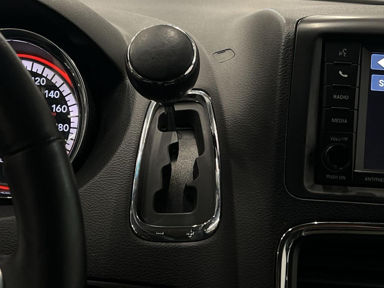 2016 Dodge Grand Caravan CREW PLUS | 7-PASS | LEATHER | ALLOYS | REAR CAM Photo
