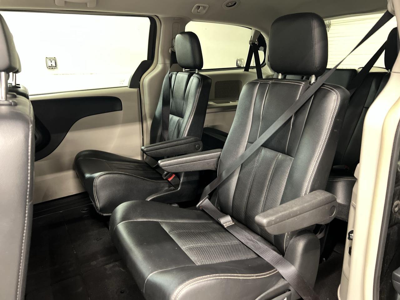 2016 Dodge Grand Caravan CREW PLUS | 7-PASS | LEATHER | ALLOYS | REAR CAM Photo