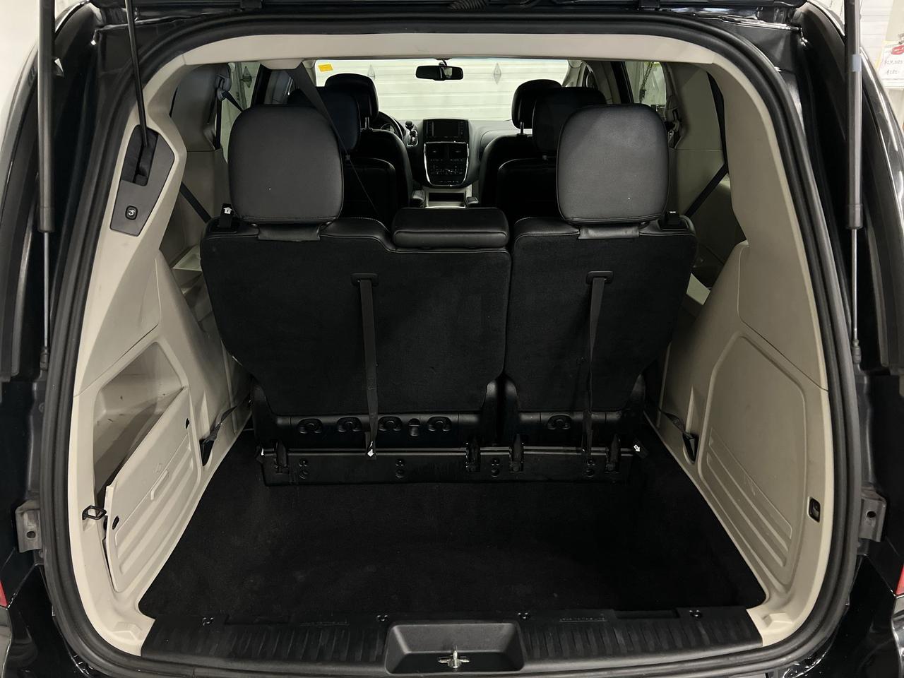 2016 Dodge Grand Caravan CREW PLUS | 7-PASS | LEATHER | ALLOYS | REAR CAM Photo