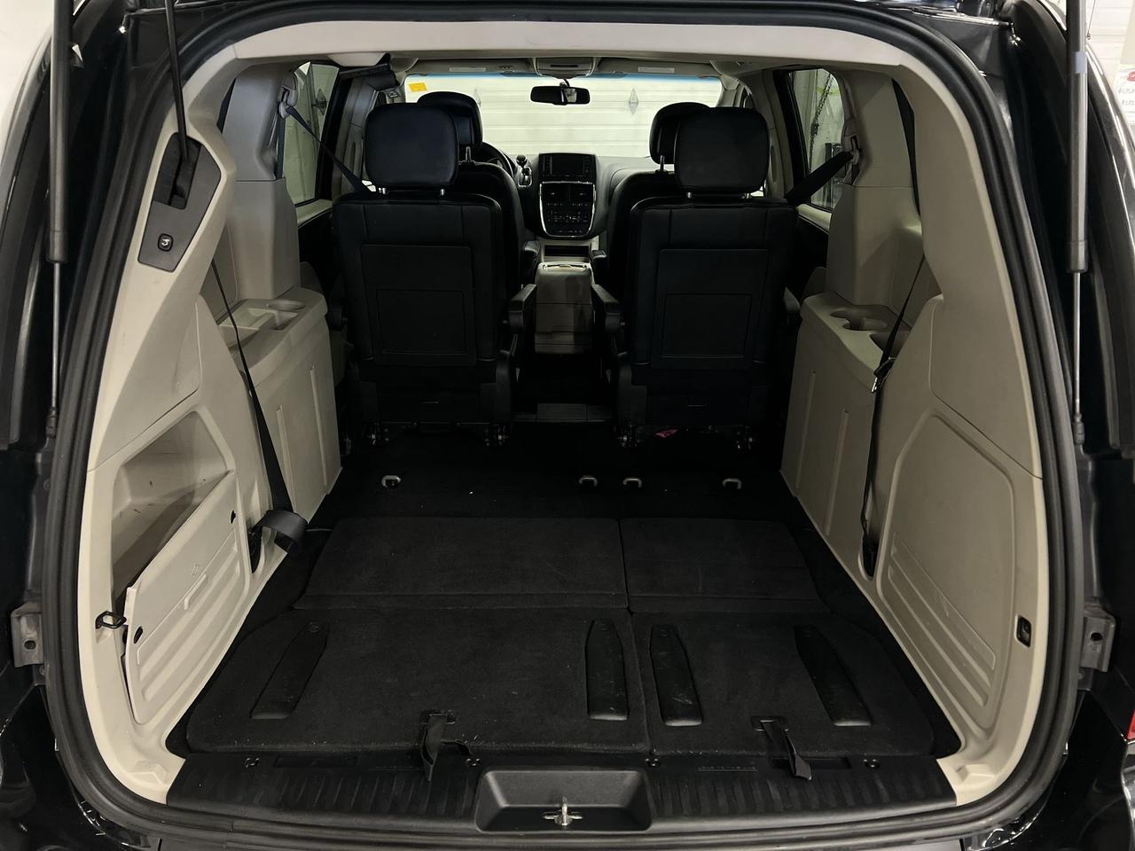 2016 Dodge Grand Caravan CREW PLUS | 7-PASS | LEATHER | ALLOYS | REAR CAM Photo