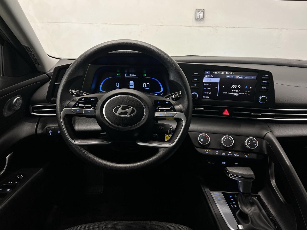 2025 Hyundai Elantra HTD SEATS |WIRELESS CARPLAY |REAR CAM | BLUETOOTH Photo