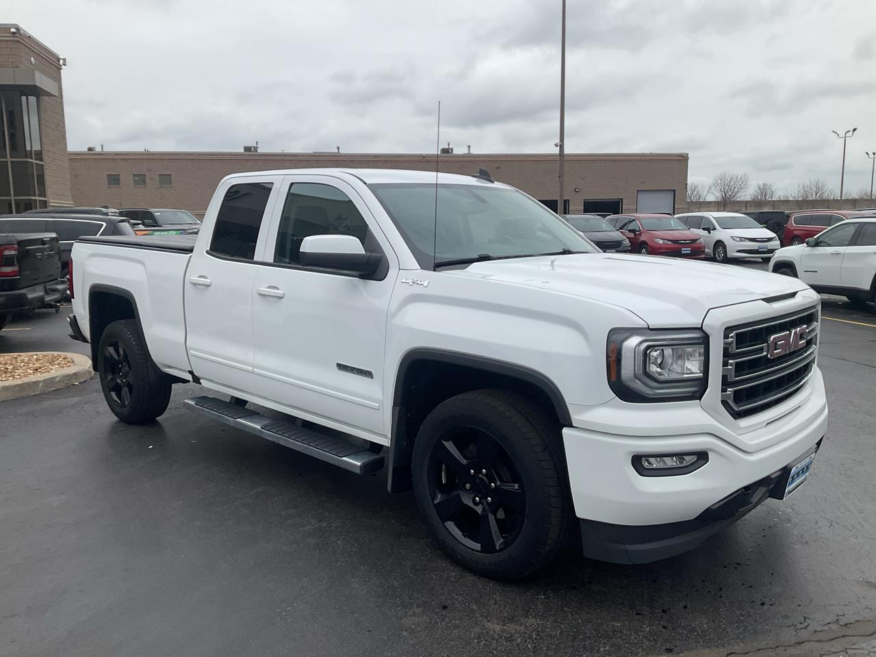 2018 GMC Sierra 1500  Photo2