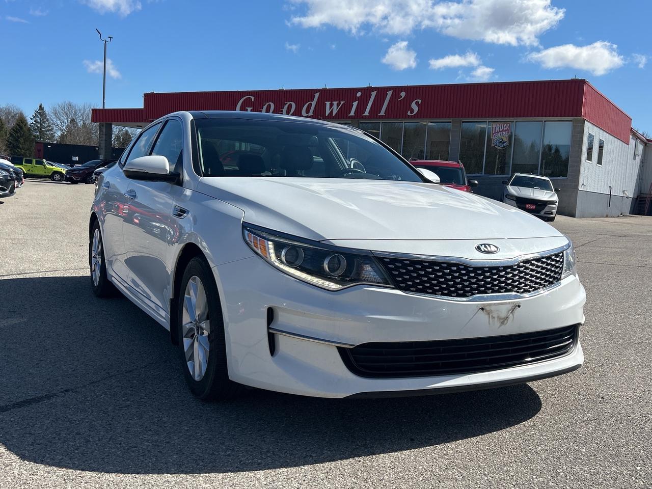 2016 Kia Optima EX TECH, HEATED/ COOLED LEATHER, SUNROOF! - Photo #4