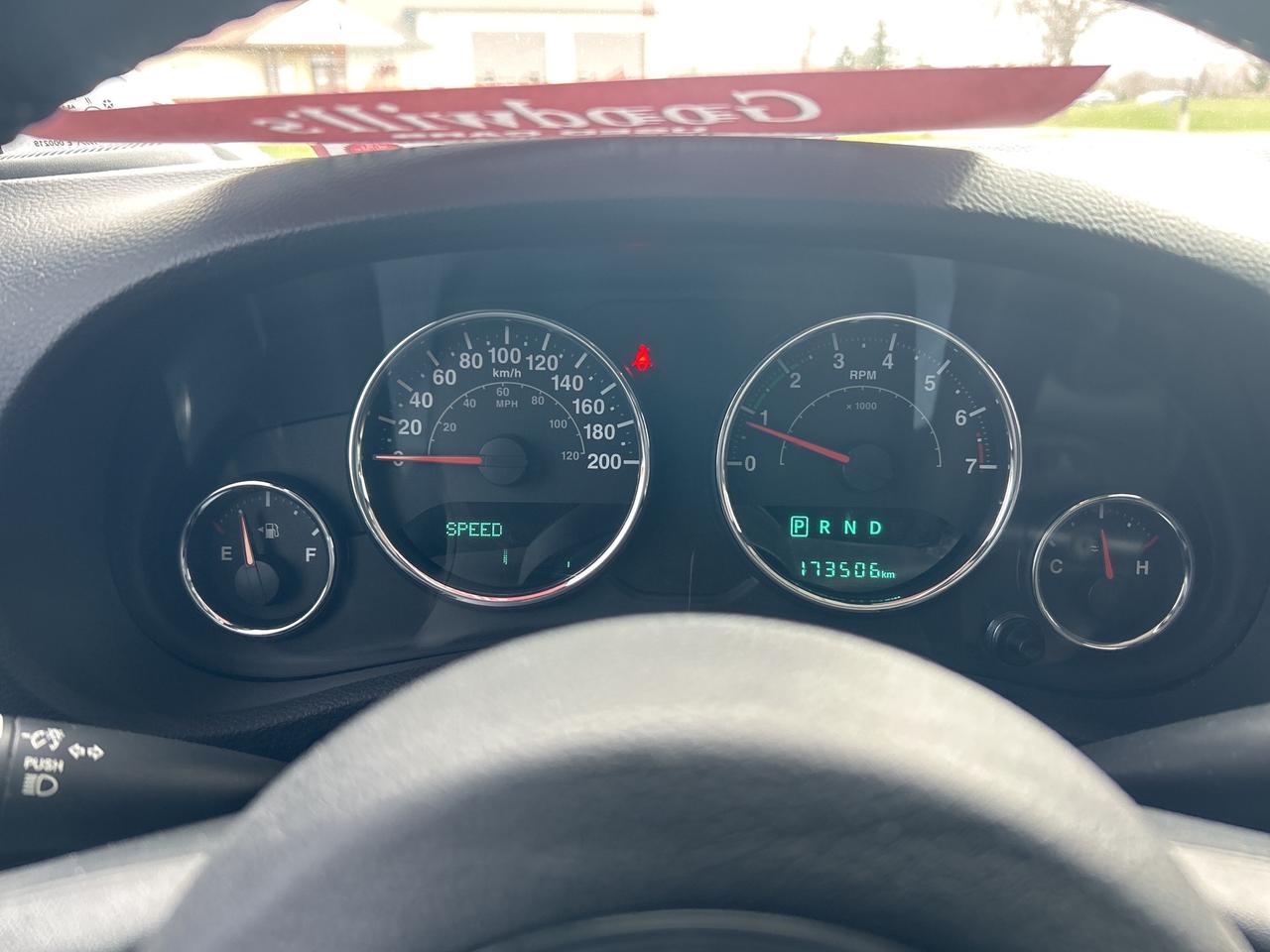 2018 Jeep Wrangler JK Unlimited SAHARA, CLEAN CARFAX, REMOTE START! - Photo #14