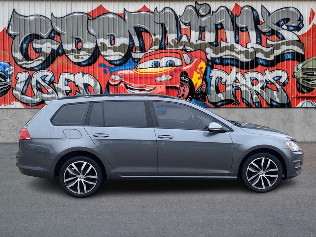 2016 Volkswagen Golf Sportwagen HIGHLINE, SUNROOF, HEATED LEATHER, BACK UP CAMERA!