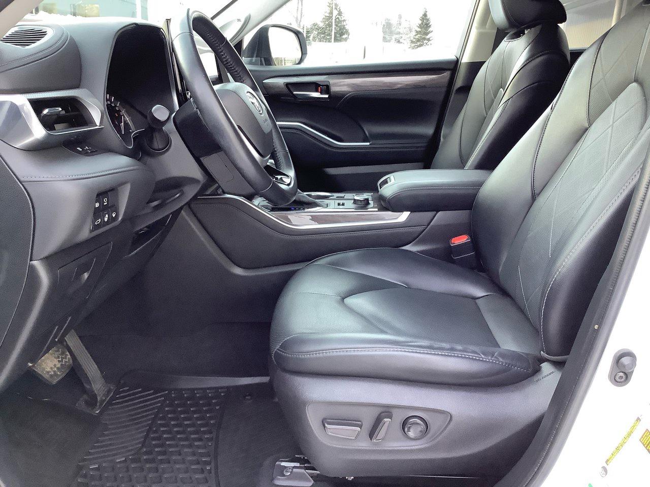 2022 Toyota Highlander LIMITED  Photo