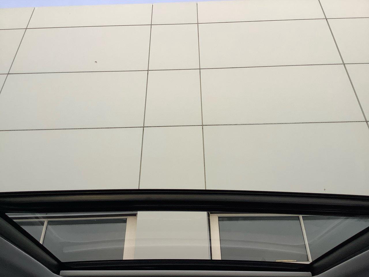 2022 Toyota Highlander LIMITED  Photo