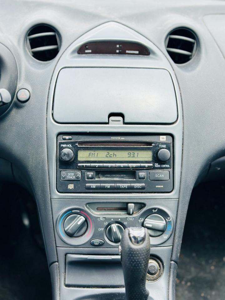 2004 Toyota Celica GT Coupe Photo