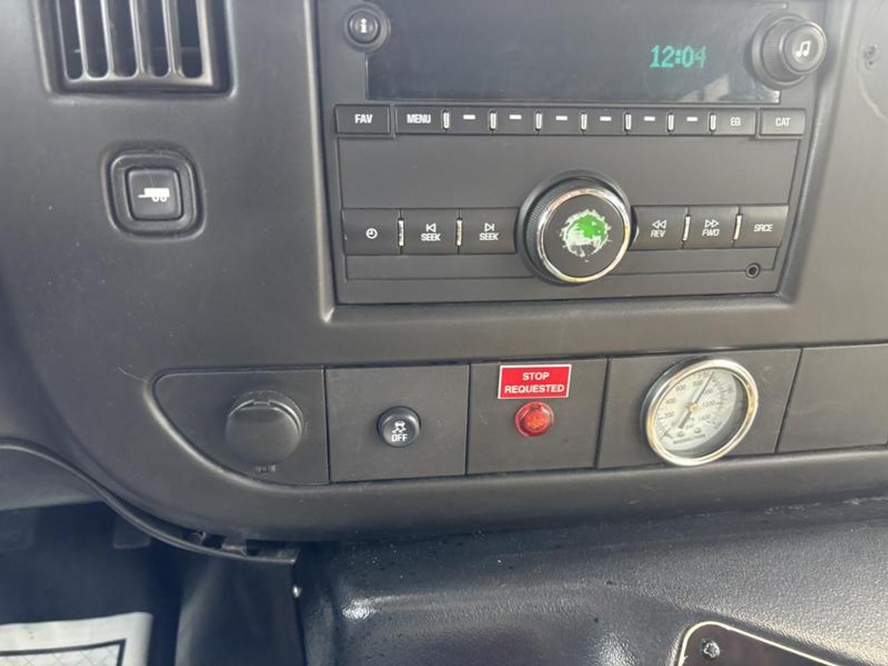 13733999