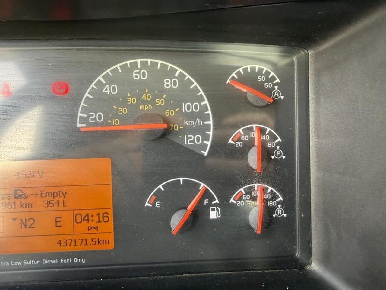 13734008