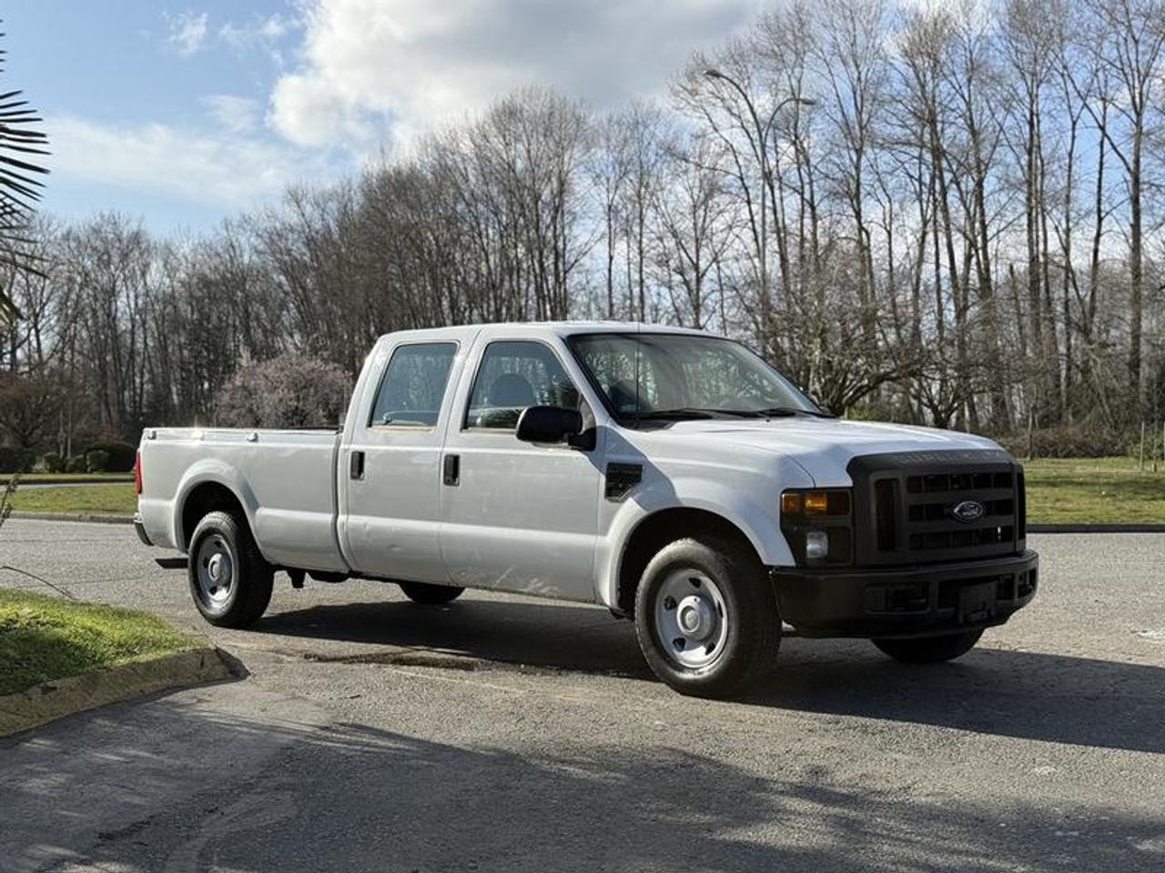 Used 2008 Ford F-250 SD XL Super Duty Crew Cab Long Box 2WD for sale in Burnaby, BC
