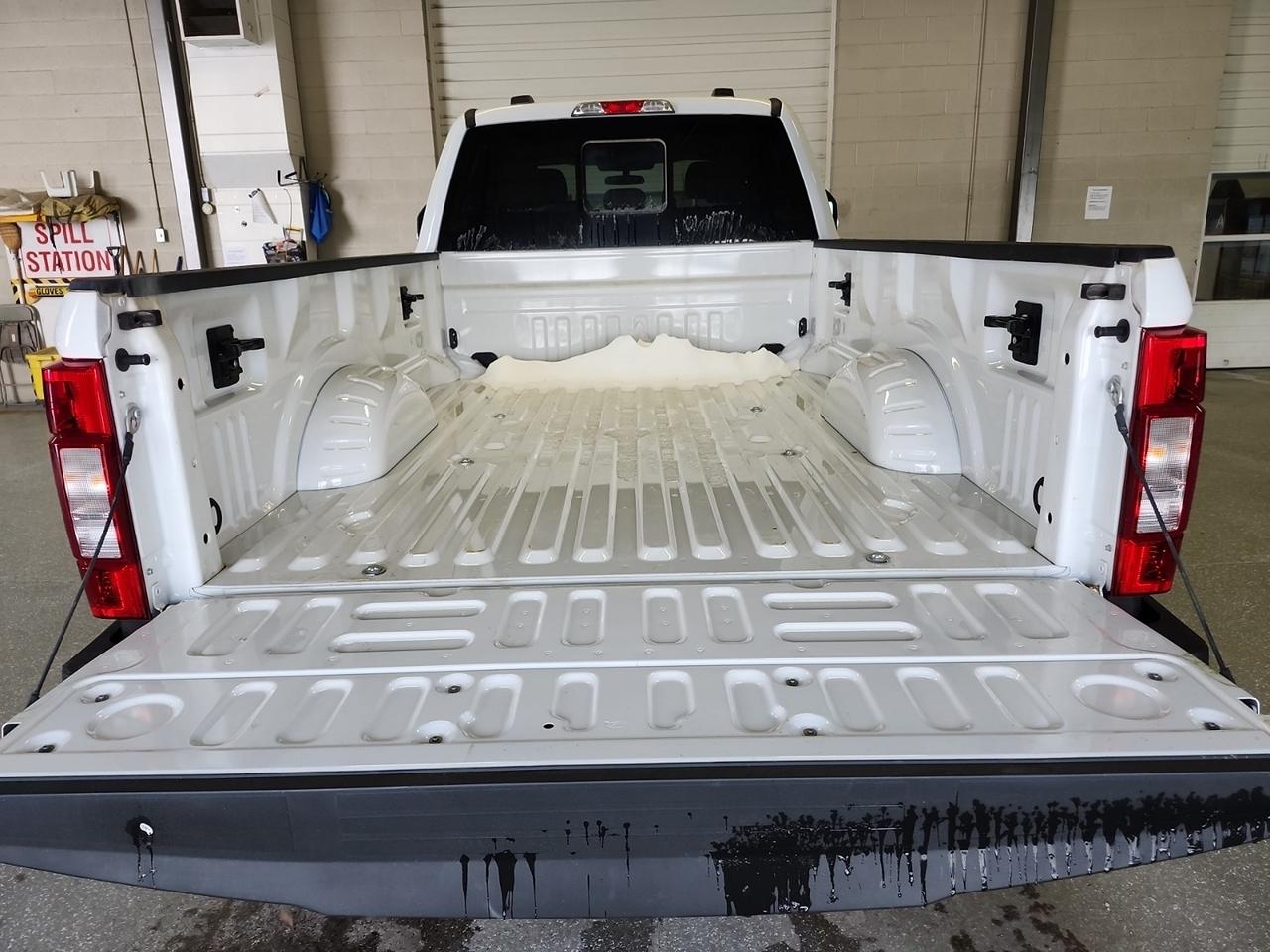 2022 Ford F-350 Super Duty SRW XLT Photo4