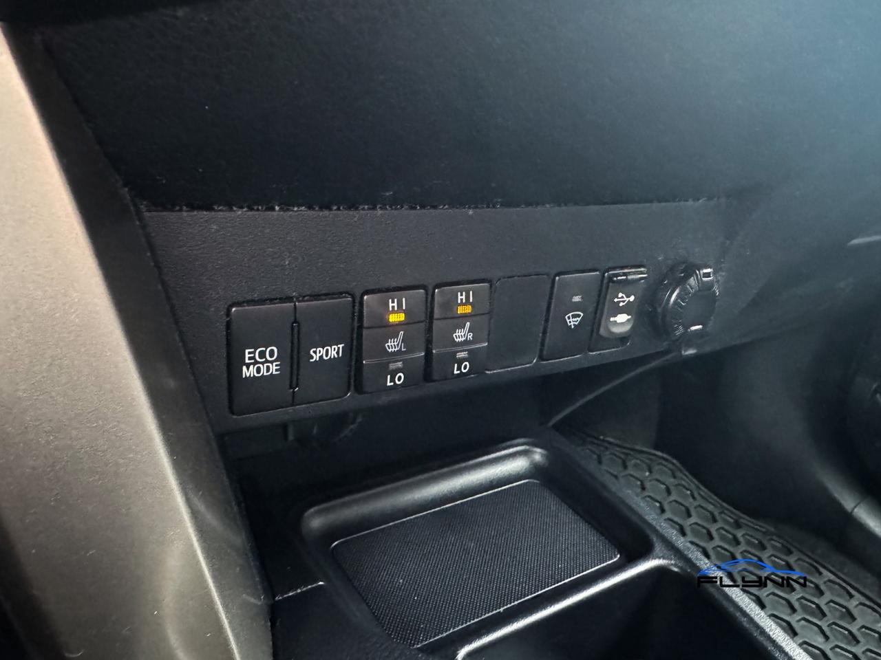 2015 Toyota RAV4 LE One Owner, Service Records, Certified! Photo