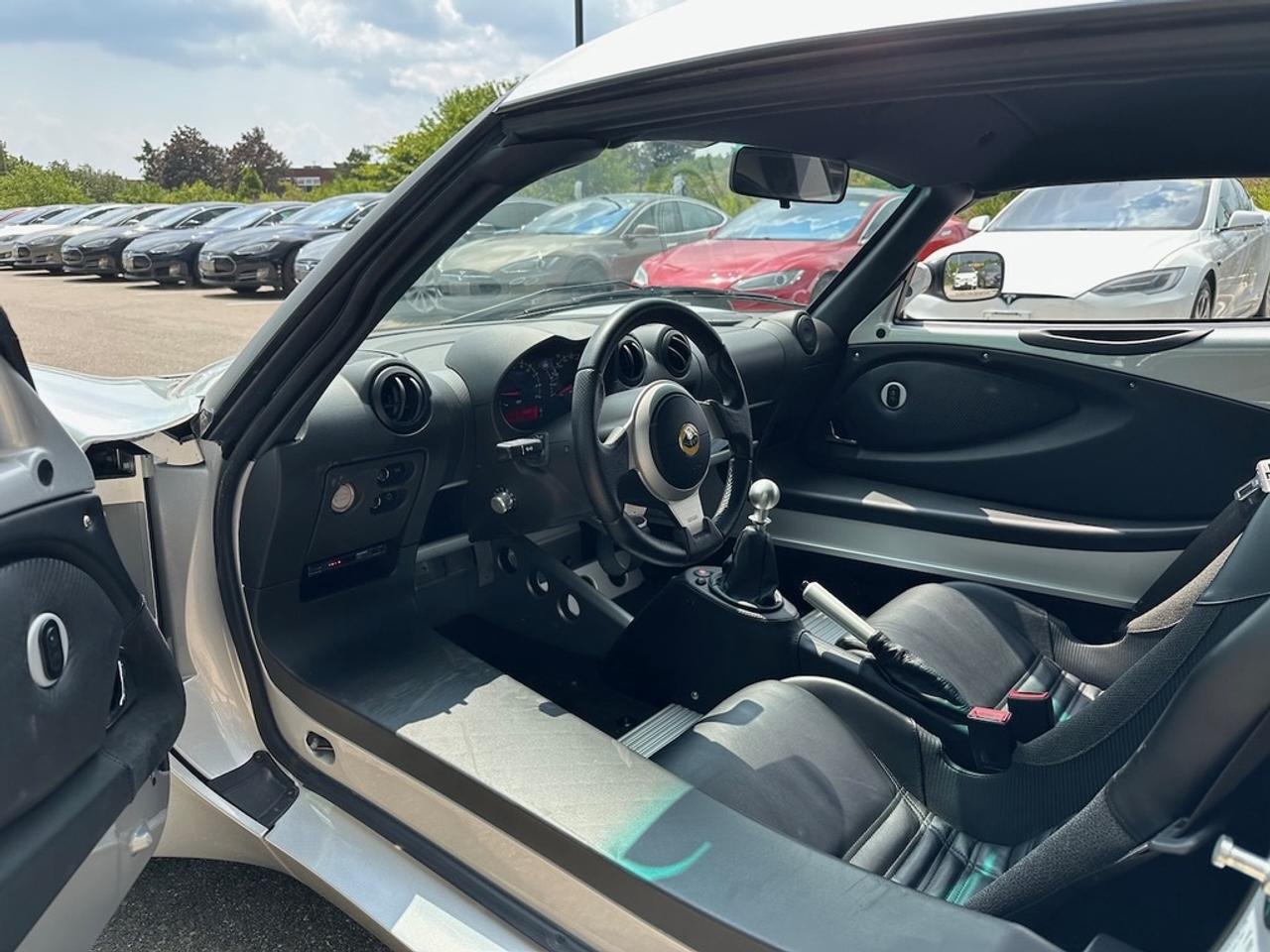 2009 Lotus Exige S240   MOONSTONE SILVER! Clean! Super Low KMs! Photo