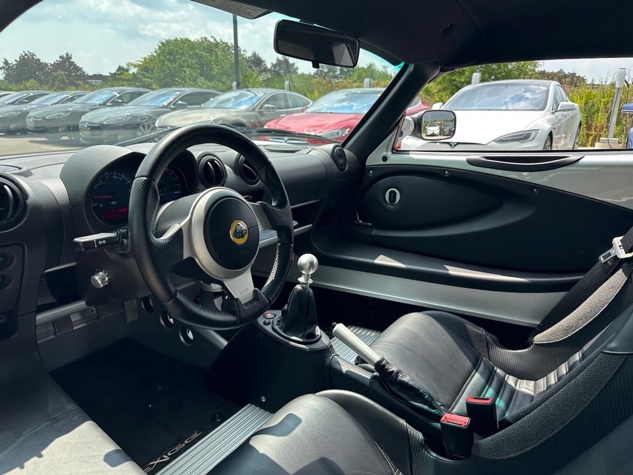 2009 Lotus Exige S240   MOONSTONE SILVER! Clean! Super Low KMs! Photo