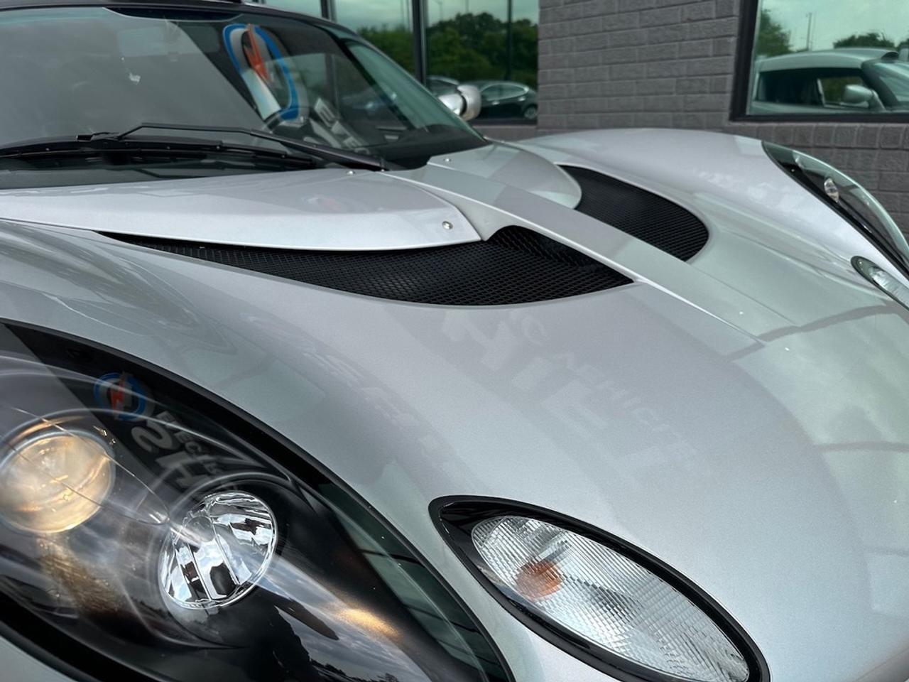 2009 Lotus Exige S240   MOONSTONE SILVER! Clean! Super Low KMs! Photo
