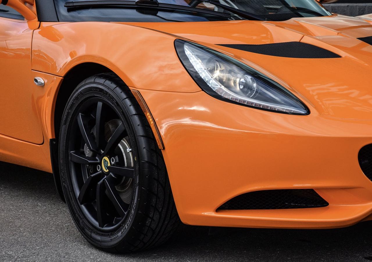 2011 Lotus Elise R   Clean CARFAX! LOW Mileage! Rare Beauty! Photo