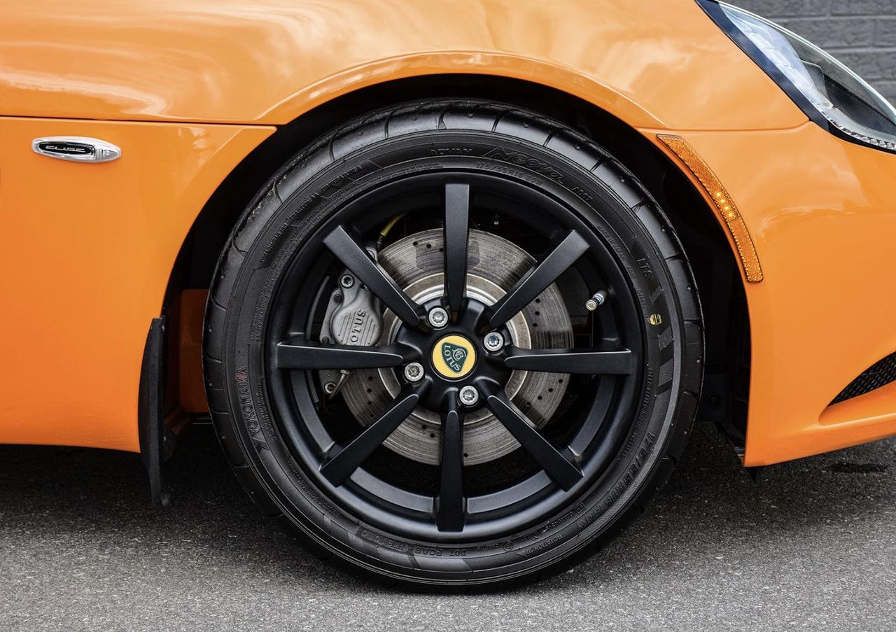 2011 Lotus Elise R   Clean CARFAX! LOW Mileage! Rare Beauty! Photo