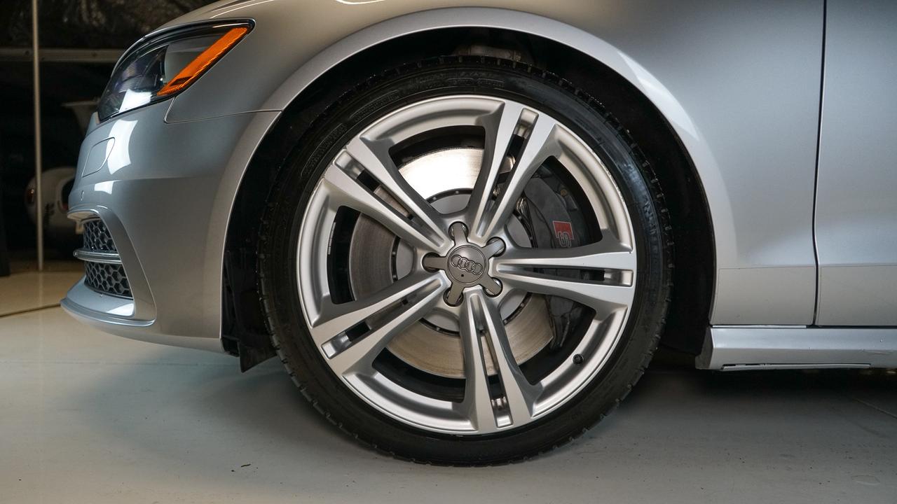 2013 Audi S6  Photo