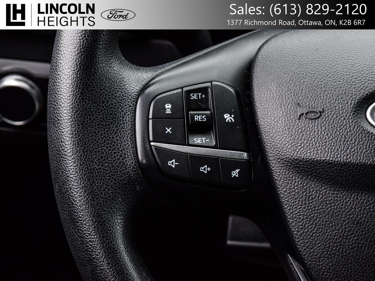 2020 Ford Escape SE AWD Photo