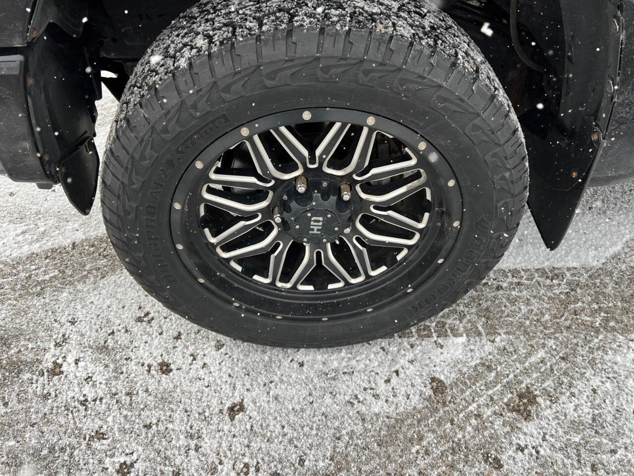 2018 Toyota Tundra 4X4 Crewmax Platinum 5.7L Photo