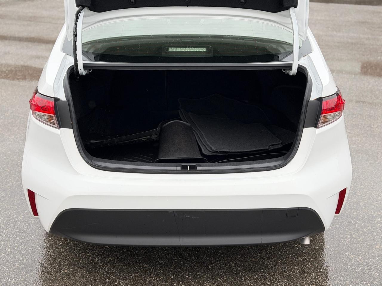 2023 Toyota Corolla Hybrid LE   HYBRID   AWD   NO ACCIDENT Photo