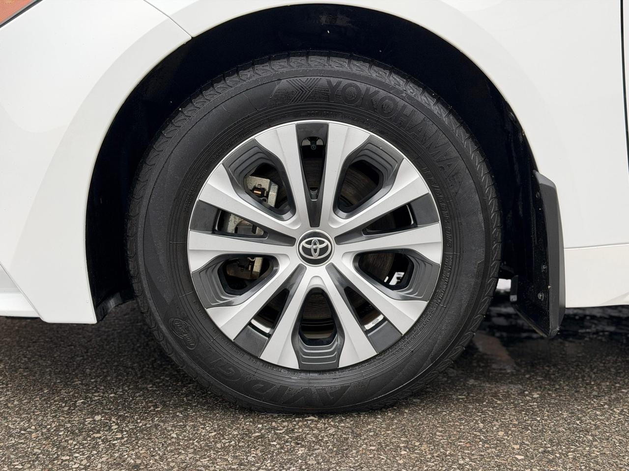 2023 Toyota Corolla Hybrid LE   HYBRID   AWD   NO ACCIDENT Photo