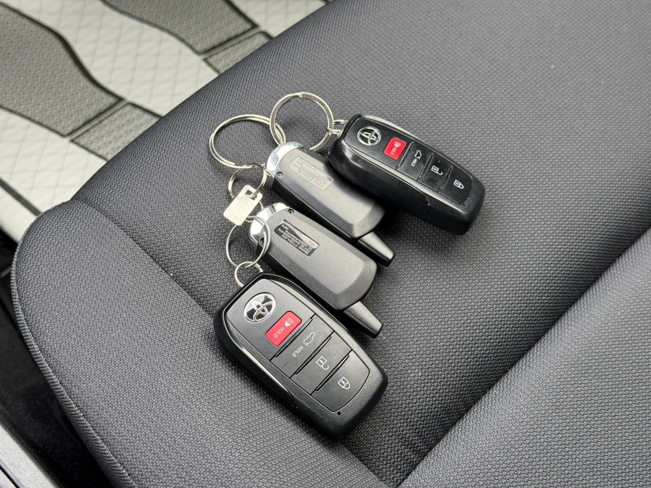 2023 Toyota Corolla Hybrid LE   HYBRID   AWD   NO ACCIDENT Photo