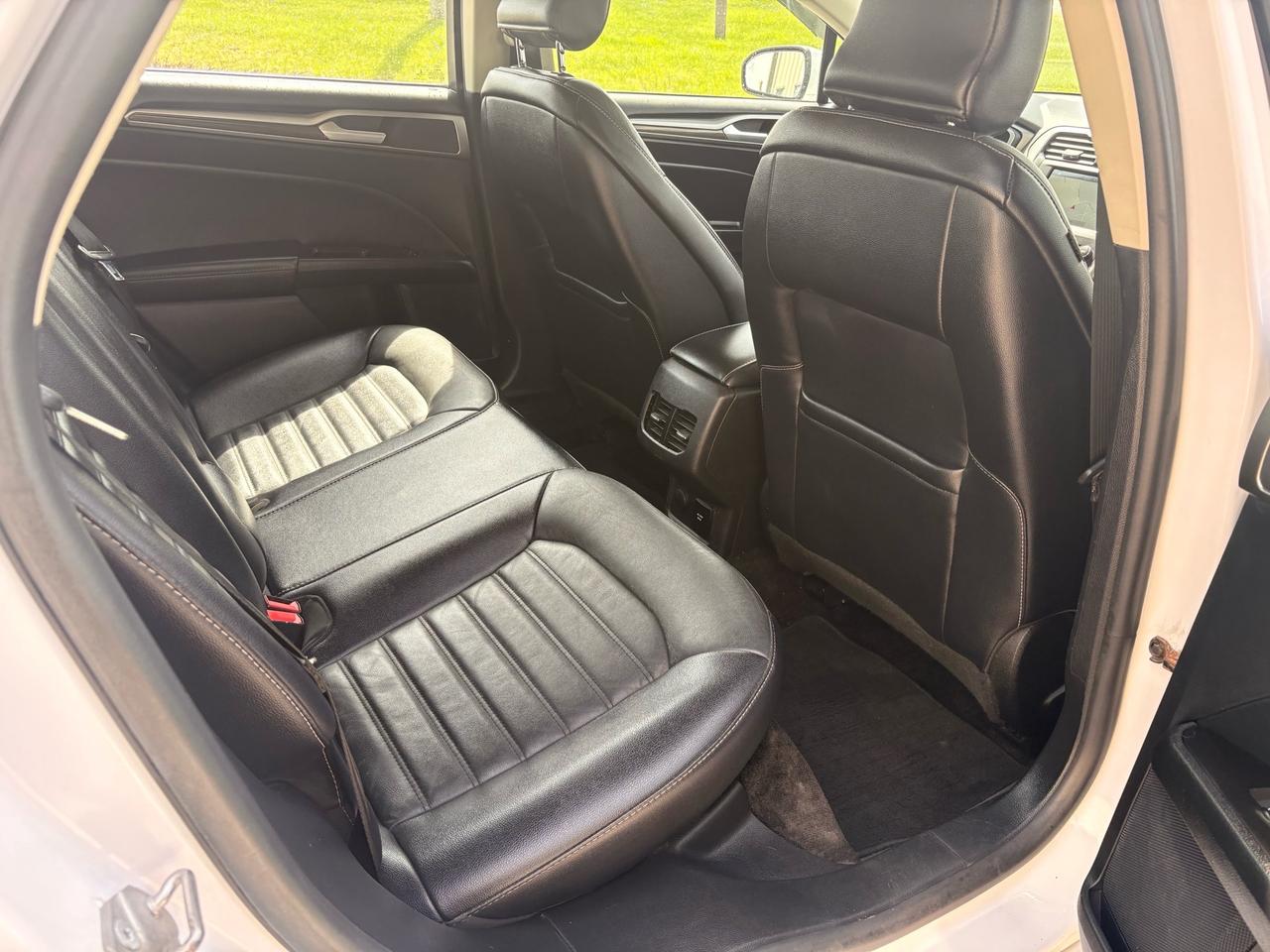 2018 Ford Fusion Energi Plug-in Hybrid SE FWD Photo