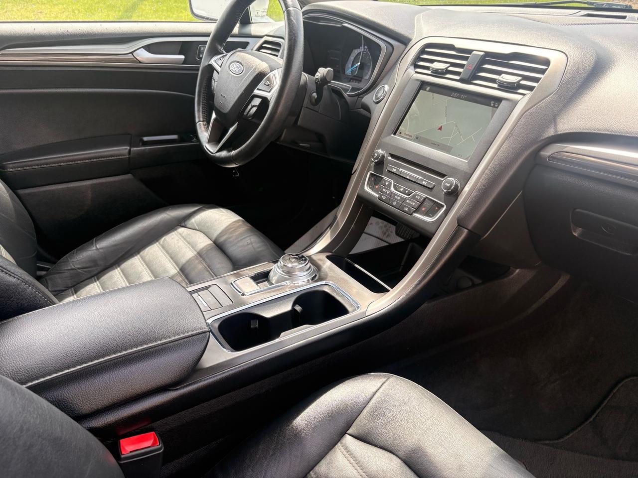 2018 Ford Fusion Energi Plug-in Hybrid SE FWD Photo