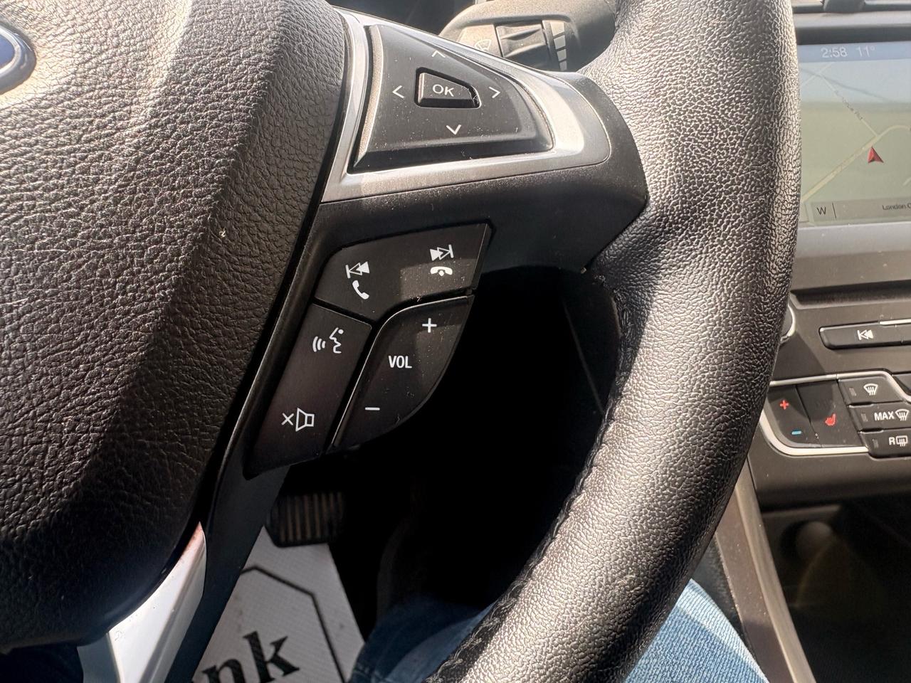 2018 Ford Fusion Energi Plug-in Hybrid SE FWD Photo