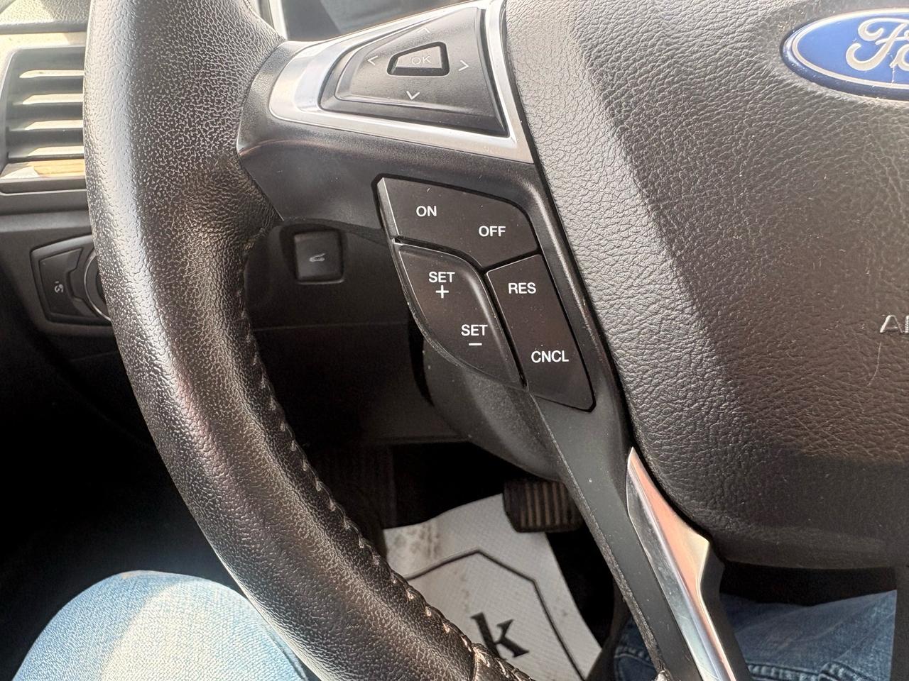 2018 Ford Fusion Energi Plug-in Hybrid SE FWD Photo